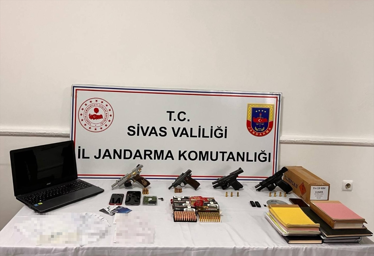 SİVAS (AA) – Sivas'ta suç örgütü kurarak tefecilik yapan ve