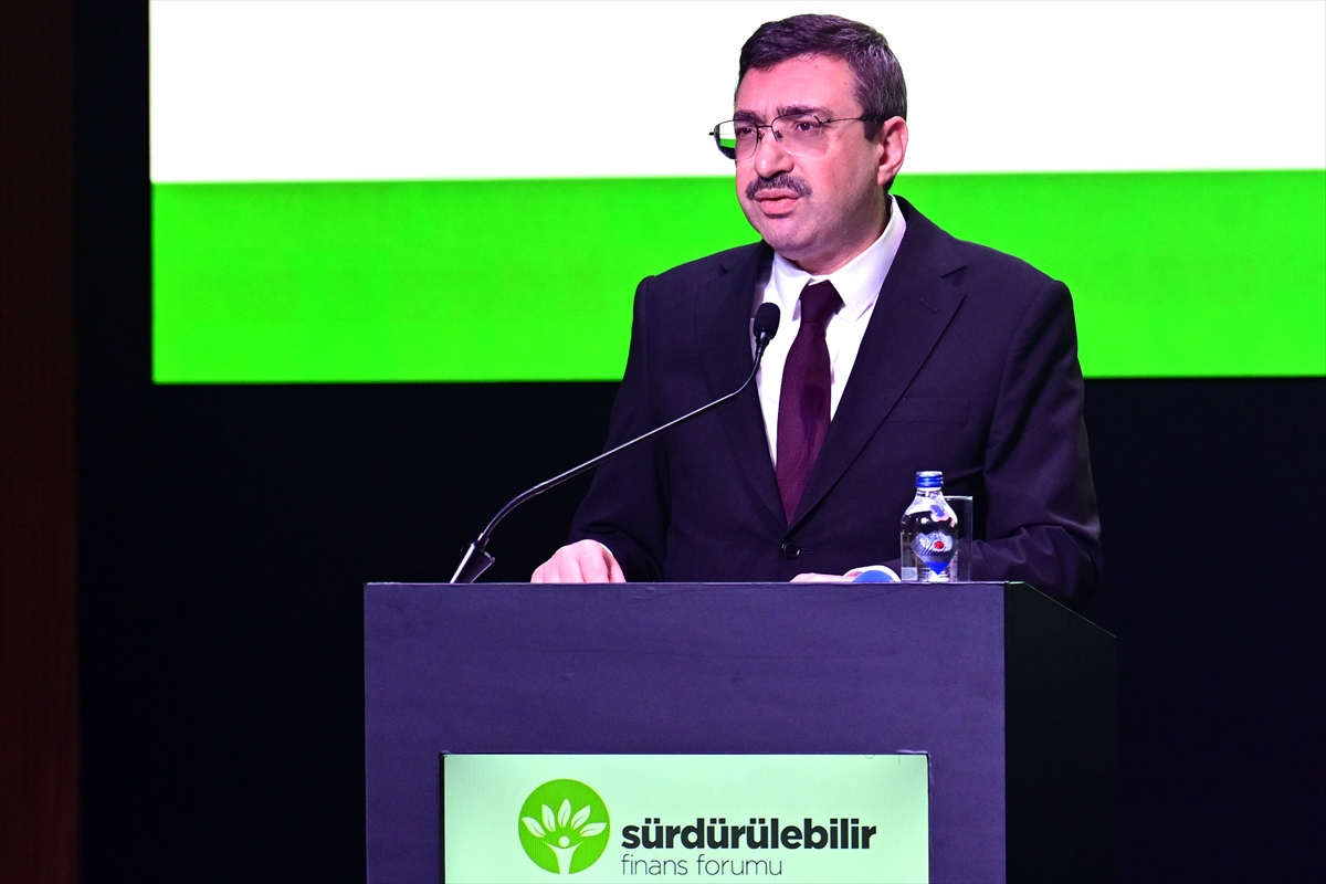 - "Sürdürülebilir finansman araçları, ekonomilerin istikrarı ve şirketlerin sağlıklı finansal