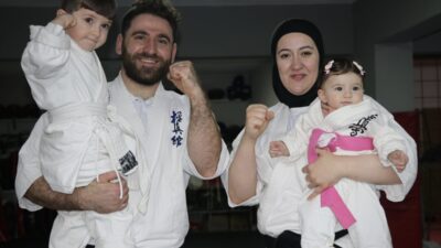 - Bursa'nın İnegöl ilçesinde yaşayan karate tutkunu İsmail ve Özlem
