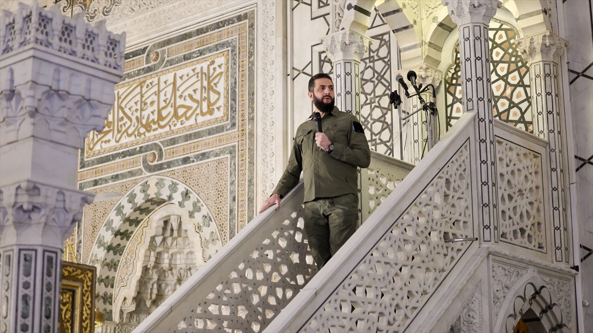 ŞAM (AA) – Suriye Cumhurbaşkanı Ahmed Şara, devrik rejimin yıkılışının