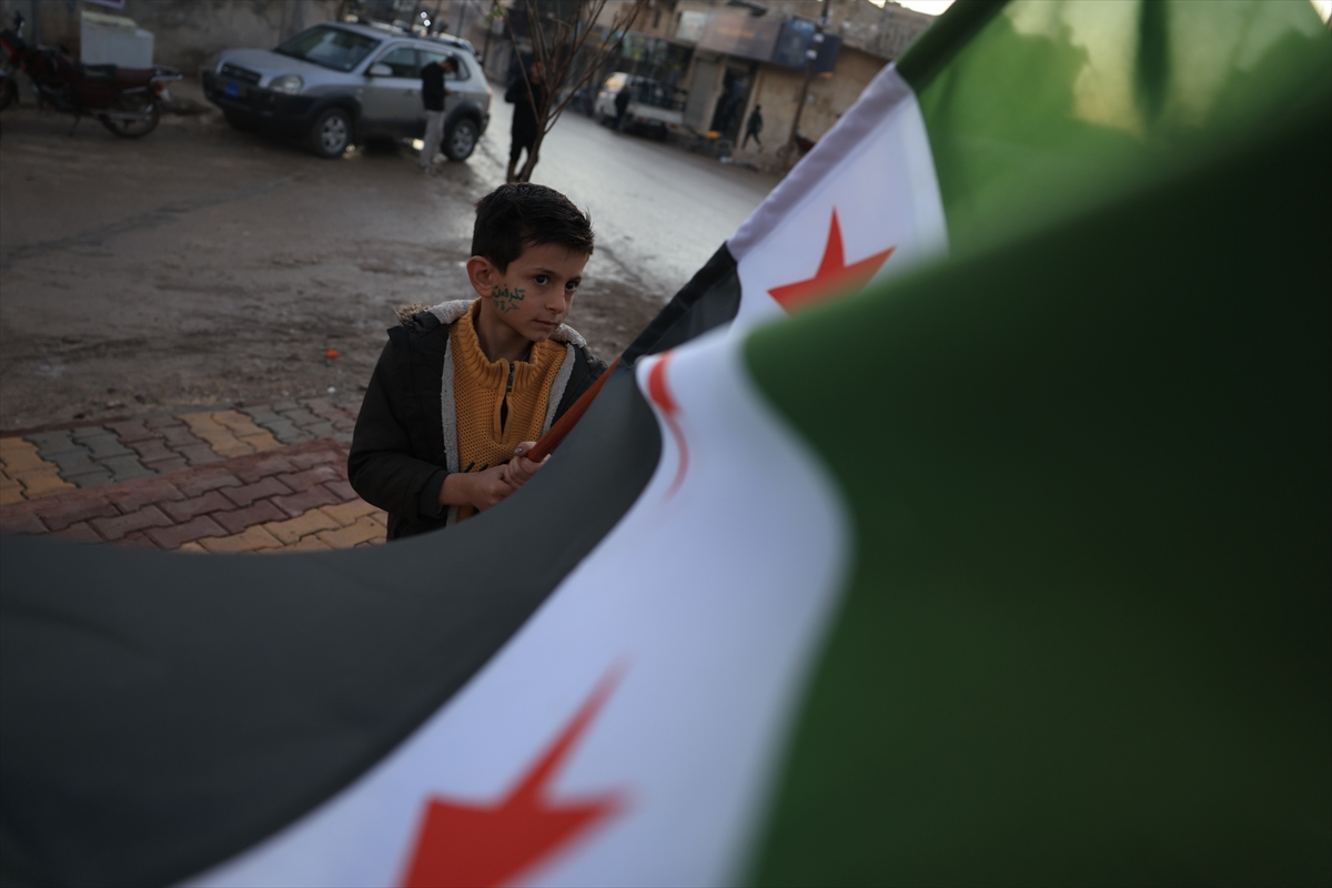 HALEP (AA) – Suriye’nin Tel Rıfat ilçesinde halk, ülkede SDG