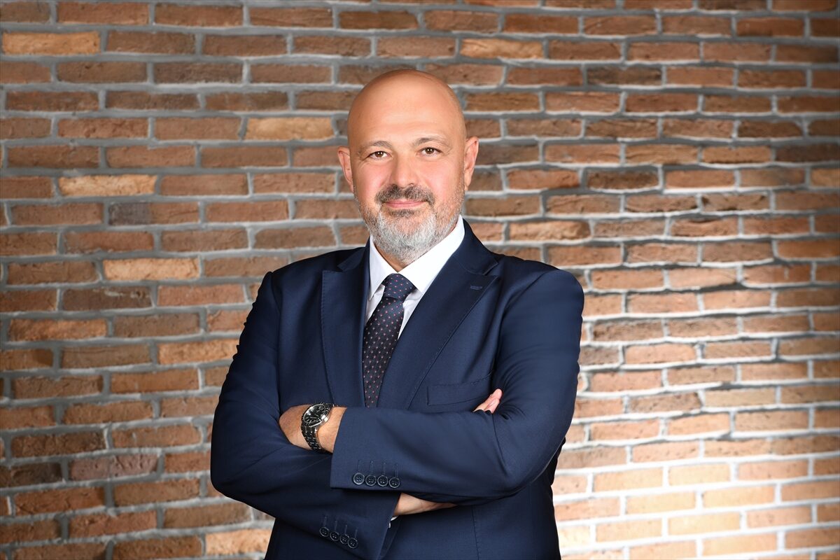 - TEB Bankasürans Grup Direktörü Ali Lülü:
- "Müşterilerimizin ihtiyaçlarını doğru