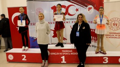 TEKİRDAĞ (AA) – Artistik Buz Pateni 1. Bölge Yarışması müsabakaları