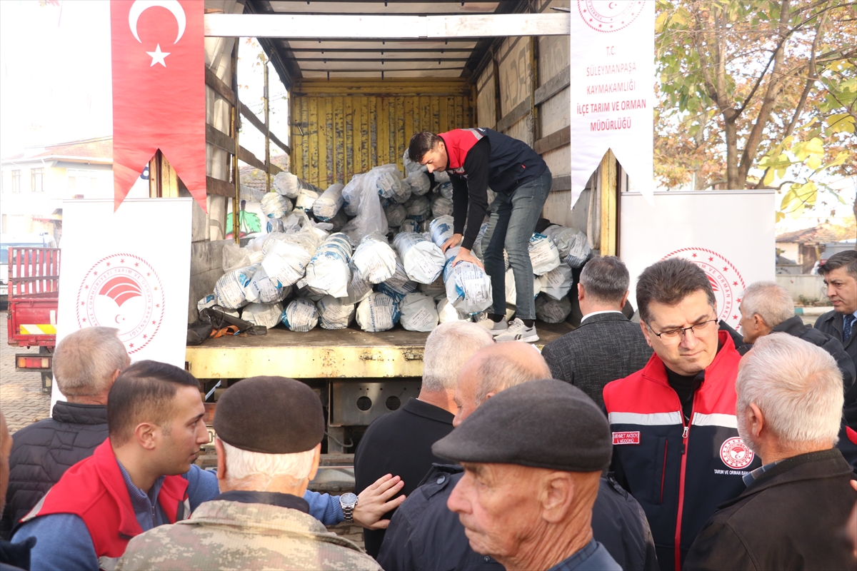 TEKİRDAĞ (AA) – Tekirdağ'da "Seraları Yenileyelim, Üretimi Destekleyelim" Projesi kapsamında