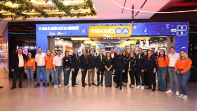 - Sabancı Holding CEO'su Kıvanç Zaimler:
- "Teknosa'nın dönüşüm yolculuğunda mağazalar