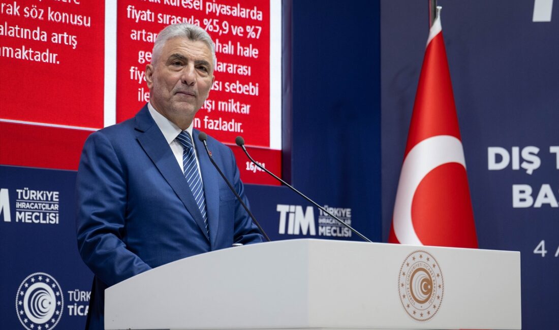 - "Kasım ayında olumsuz takvim etkisine rağmen ihracatımız, yüzde 2,2