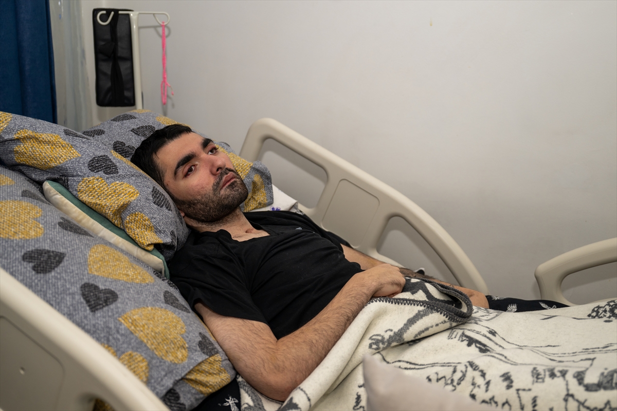 - Evde bakım altındaki Mert Yüksel'in annesi Zeynep Yüksel:
- "Eğer