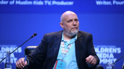 - Filistin asıllı çocuk ve gençlik kitapları yazarı Taghreed Najjar:
-