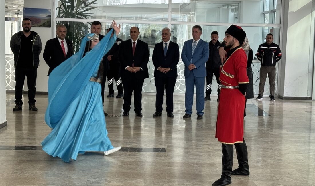 - Bakü Slavyan Üniversitesi Rektörü Prof. Dr. Anar Nağıyev:
- "Biz