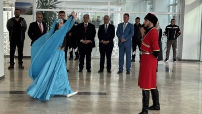 - Bakü Slavyan Üniversitesi Rektörü Prof. Dr. Anar Nağıyev:
- "Biz