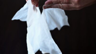 - Yılı 1,7 milyar dolarlık ihracatla kapatmayı hedefleyen kozmetik sektörü,