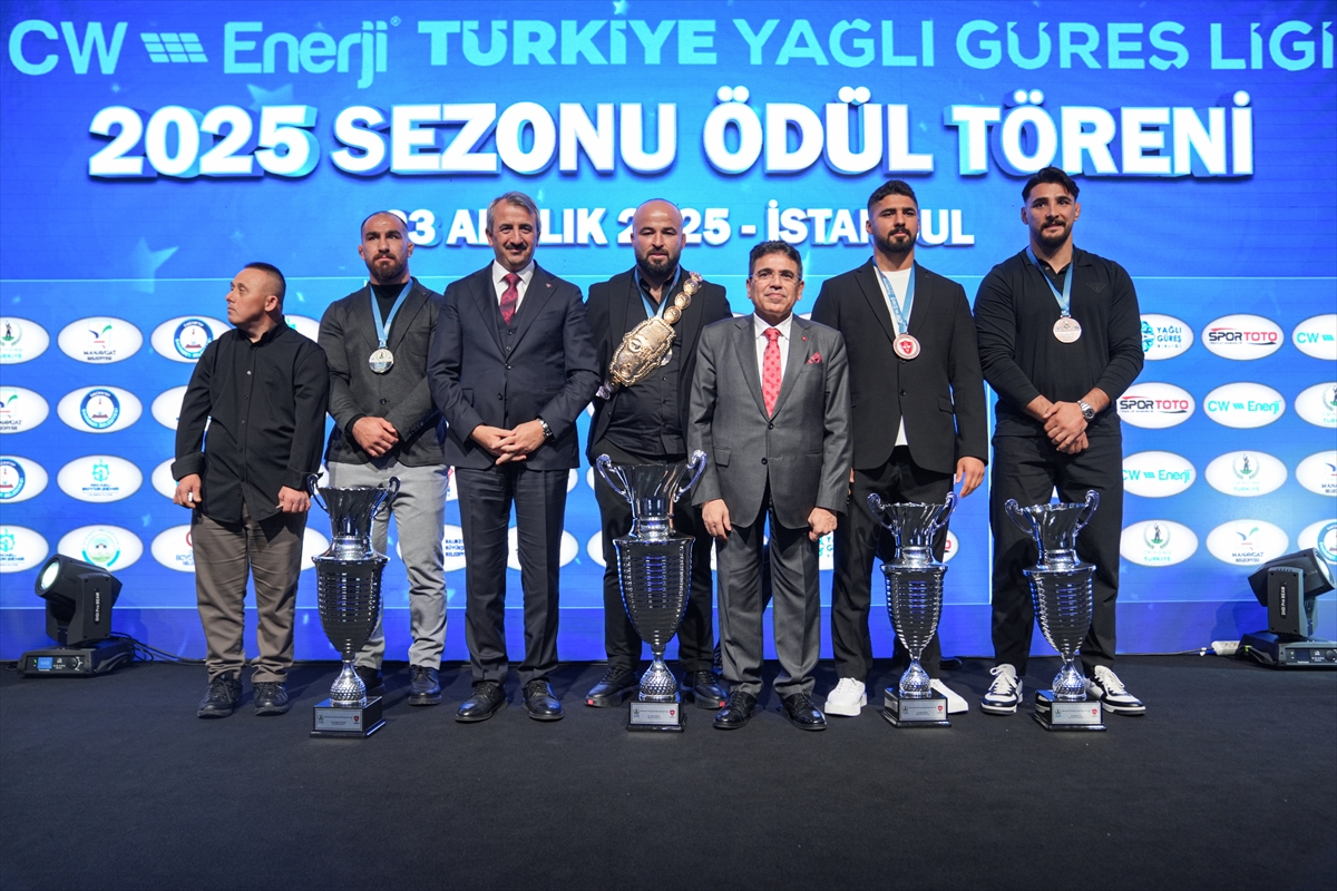 - Türkiye Geleneksel Güreşler Federasyonu Başkanı İbrahim Türkiş:
"Başpehlivanlarımızı ülkemizde tanımayan