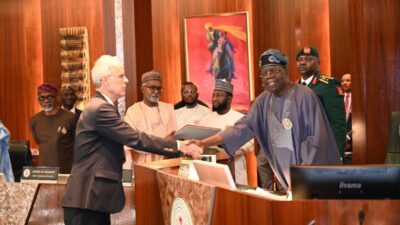 İSTANBUL (AA) – Türkiye'nin Abuja Büyükelçisi Mehmet Poroy, Nijerya Devlet