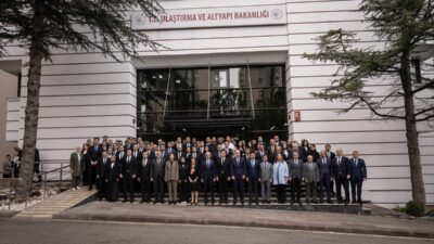 - "Sizler artık Türkiye'nin yolunu açan, köprülerini kuran, tünellerini delen,