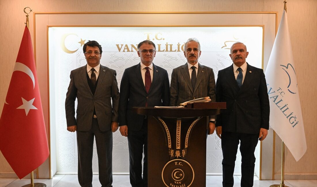 - "Terör sıkıntısı yaşadık ama 'Terörsüz Türkiye' yolunda hızlı adımlarla