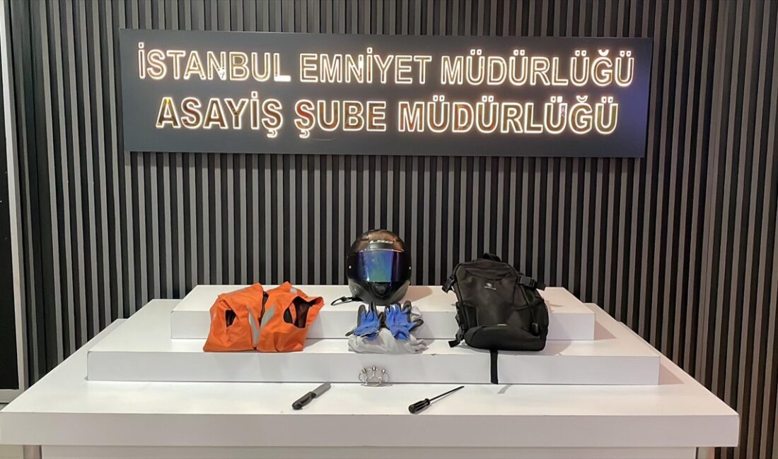 - Polis ekipleri, olayı azmettiren kişinin 5 altın bilezik ile