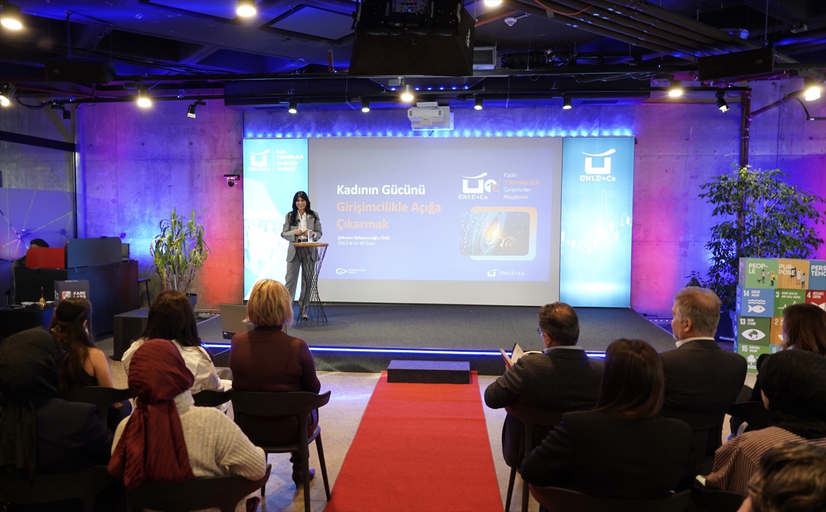 - ÜNLÜ & Co Yönetim Kurulu Üyesi Şebnem Kalyoncuoğlu Ünlü:
-