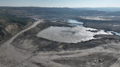 - Çevre Mühendisi Prof. Dr. Mustafa Öztürk:
- "Göl doldurularak ekolojik