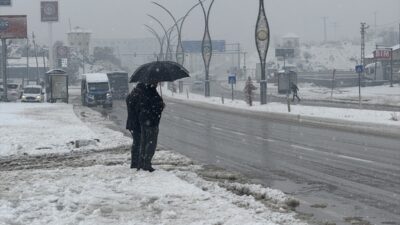 VAN (AA) – Van, Muş ve Hakkari'de olumsuz hava koşulları