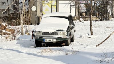 VAN (AA) – Van ve Bitlis'te kar nedeniyle 70 yerleşim