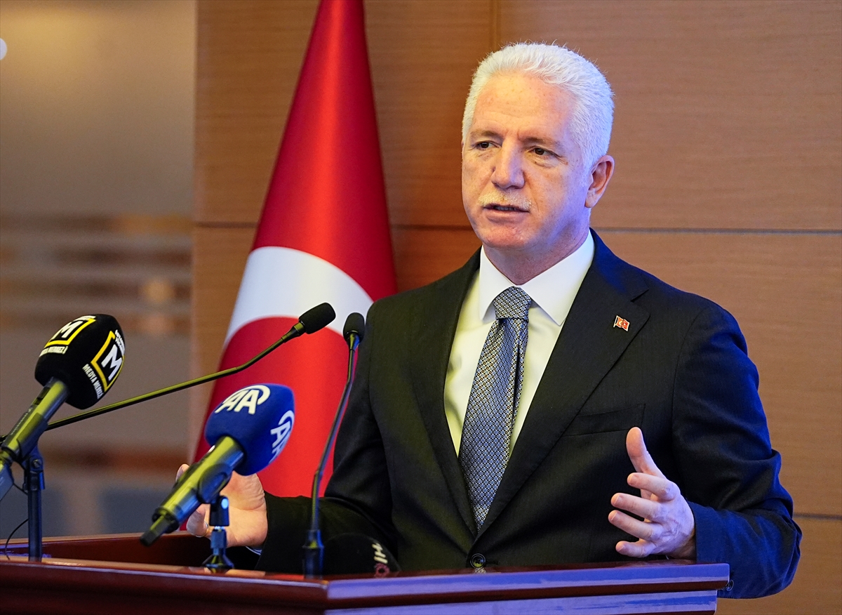 - İstanbul Valisi Davut Gül:
- "(Projeyle) İstanbul'a ait doğru bilgi