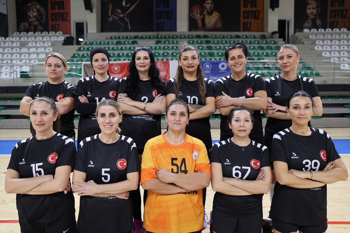 - Türkiye'nin farklı şehirlerinde bu branşa gönül veren farklı mesleklere