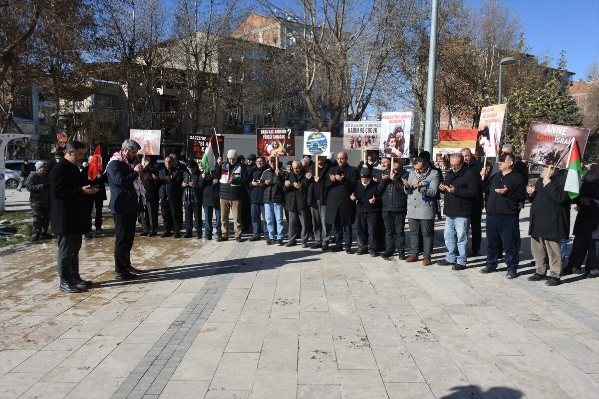 MALATYA (AA) – Anadolu Gençlik Derneği (AGD) Malatya Şubesince, Yalova'da
