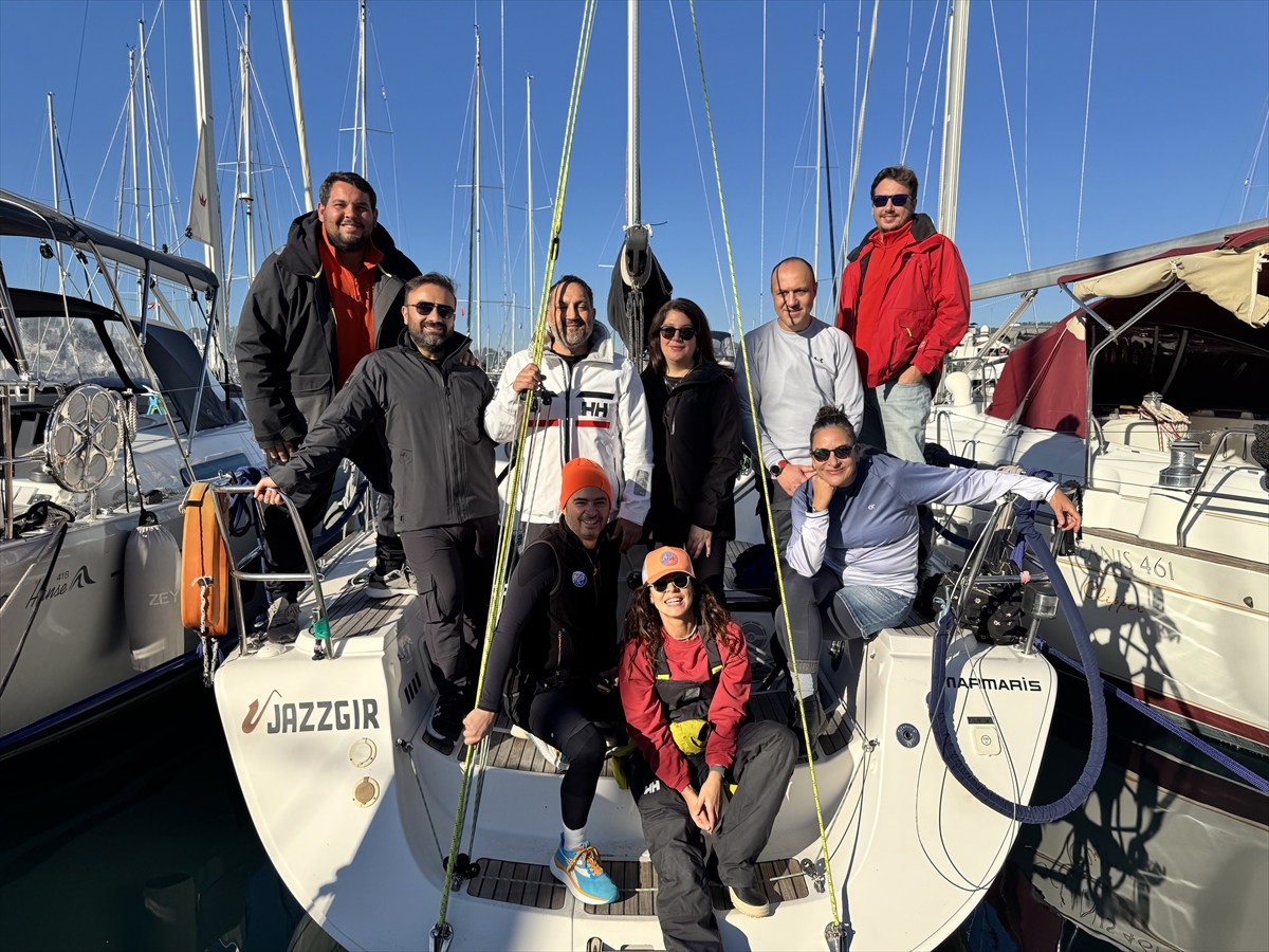 - Aralarında avukat, gazeteci, öğretim üyesi ve mühendis gibi farklı