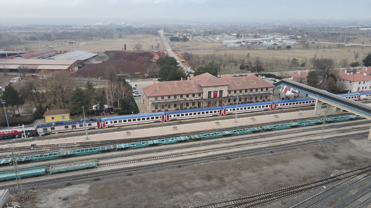 - Ulaştırma ve Altyapı Bakan Yardımcısı Osman Boyraz:
- "Anadolu'nun değişik