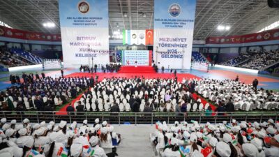 - "Bilim sizin pusulanız, insan sevgisi ise yolunuzu aydınlatan rehberiniz