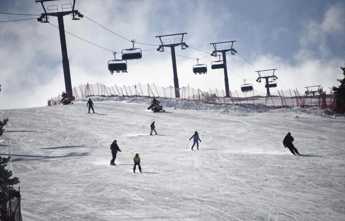 KASTAMONU (AA) – Ilgaz Dağı'nda bulunan Yurduntepe Kayak Merkezi'ne girişler