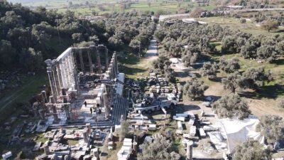 - Muğla'nın Milas ilçesinde bulunan Euromos Antik Kenti Kazı Başkanı