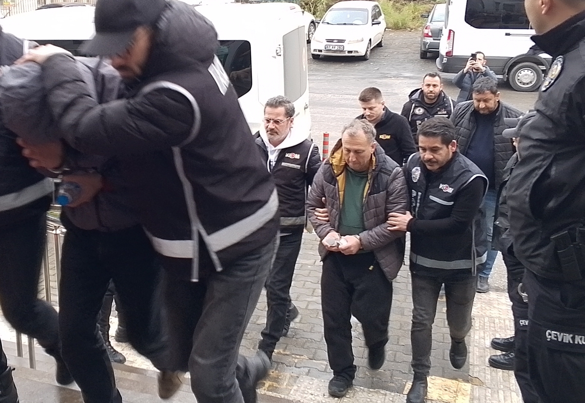 ZONGULDAK (AA) – Zonguldak'ın Karadeniz Ereğli ilçesinde kaçak silah imalatı