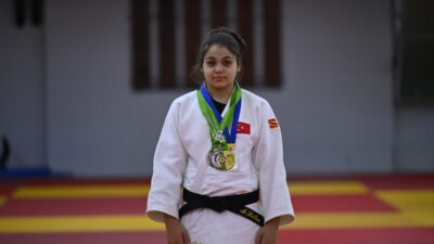 - Nevşehirli babası ve ABD'li annesiyle Ankara'ya yerleşen ümit milli