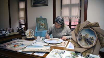 - Adana Olgunlaşma Enstitüsünce hazırlanan, Taş Köprü, Büyük Saat, Varda