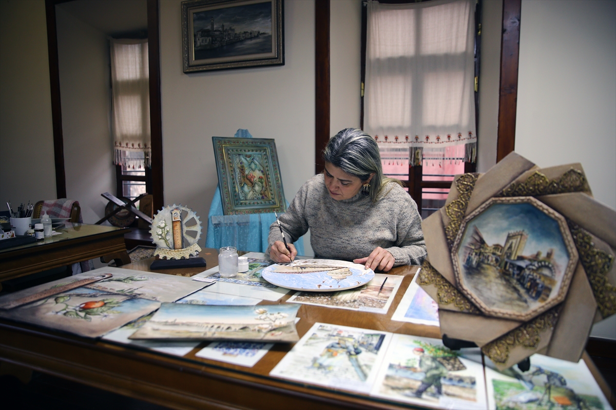 - Adana Olgunlaşma Enstitüsünce hazırlanan, Taş Köprü, Büyük Saat, Varda