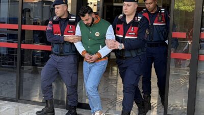 ANTALYA (AA) – Antalya'nın Alanya ilçesinde "dur" ihtarına uymayıp, motosikletle