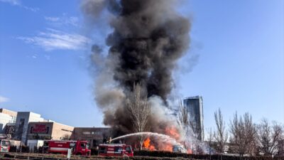 ANKARA (AA) – Ankara'da, Emniyet Müdürlüğünce kullanılan otoparkta çıkan yangın