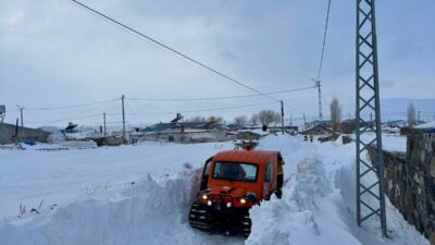 ARDAHAN (AA) – Ardahan'da sağlık ekipleri rahatsızlanan kişiye, AFAD'ın aracı