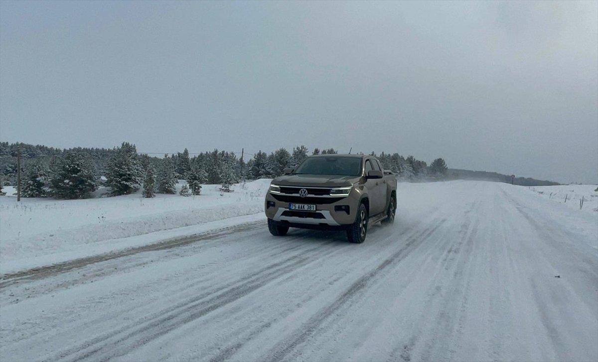 ARDAHAN (AA) – Ardahan'da kar ve tipi nedeniyle dün zincirsiz