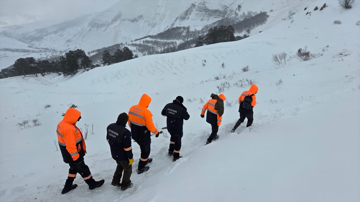 - Vali Turan Ergün:
- "Yaklaşık 100 kişilik ekip değişimli olarak