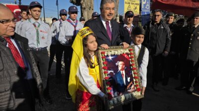 OSMANİYE (AA) – Büyük Önder Gazi Mustafa Kemal Atatürk'ün Osmaniye'ye