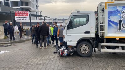 AYDIN (AA) – Aydın'ın Nazilli ilçesinde çöp kamyoneti ile motosikletin
