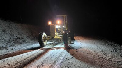 AYDIN (AA) – Aydın'ın bazı ilçelerinde yüksek kesimler kar yağışıyla