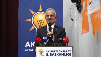 - "Biz bir taraftan hizmet üretmeye, projeleri bitirmeye ve ihya