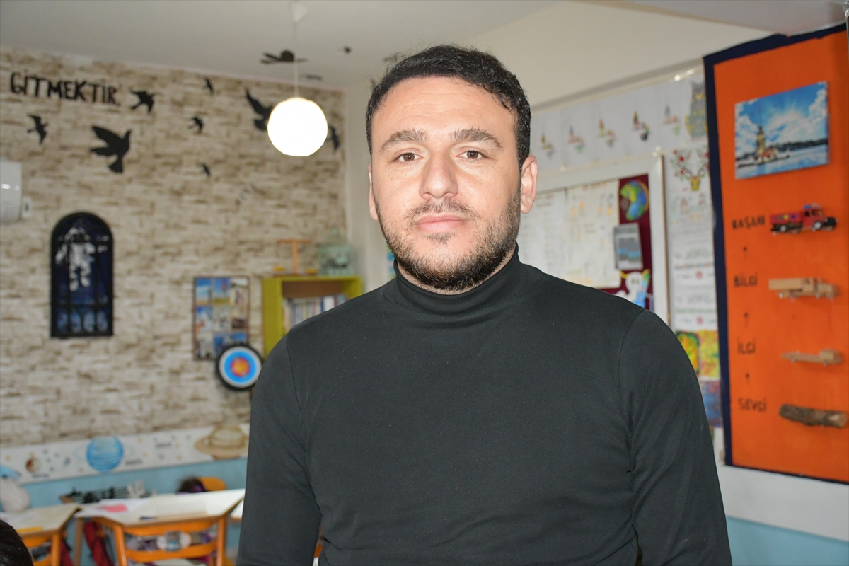 BATMAN (AA) – Balıkesir Üniversitesi öğrencileri, Batman'ın Beşiri ilçesindeki köy