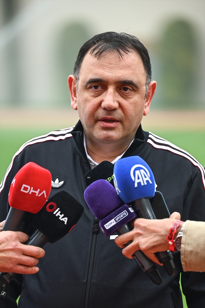 - "Kaleci, stoper, sol bek, 6 ve 8 numara oynayabilecek