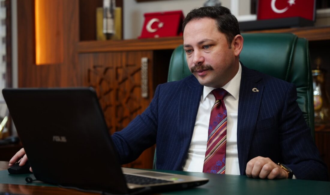 ÇANAKKALE (AA) – Çanakkale'nin Biga Kaymakamı Ercan Kayabaşı, Anadolu Ajansının