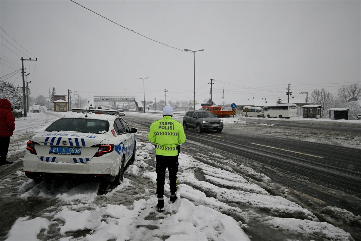 DÜZCE (AA) – D-100 kara yolunun Bolu Dağı geçişi Ankara