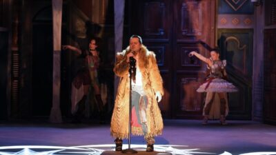 BURSA (AA) – Bursa Devlet Tiyatrosu, Fransız yazar Moliere'in kaleme